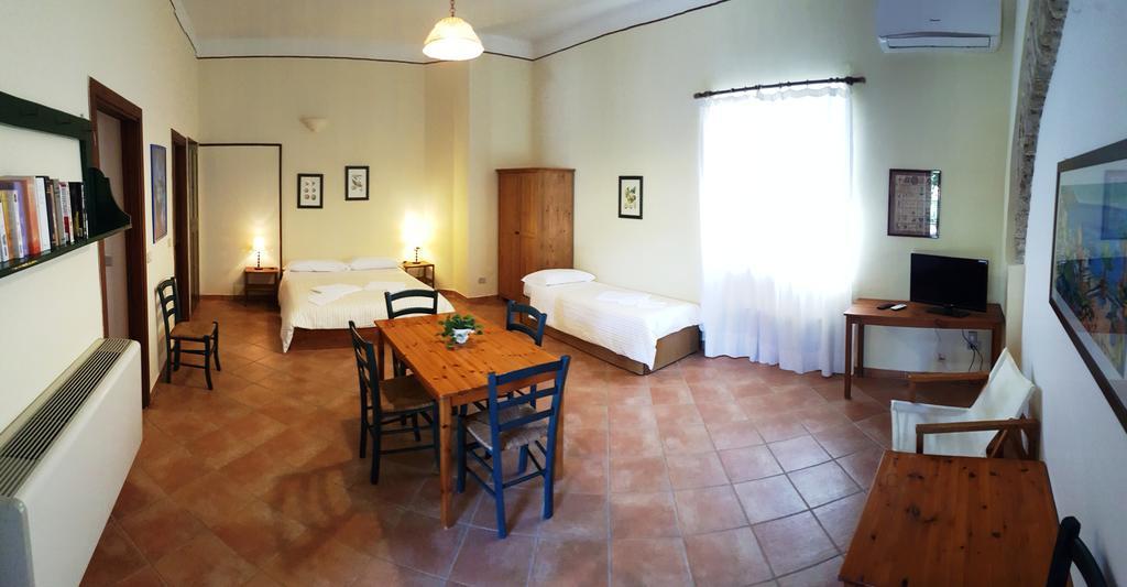 Farmstay La Morella บัตตีปาลเลีย ภายนอก รูปภาพ